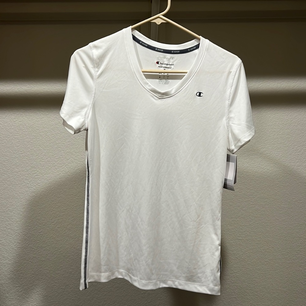 Champion women’s performance T shirt NWT